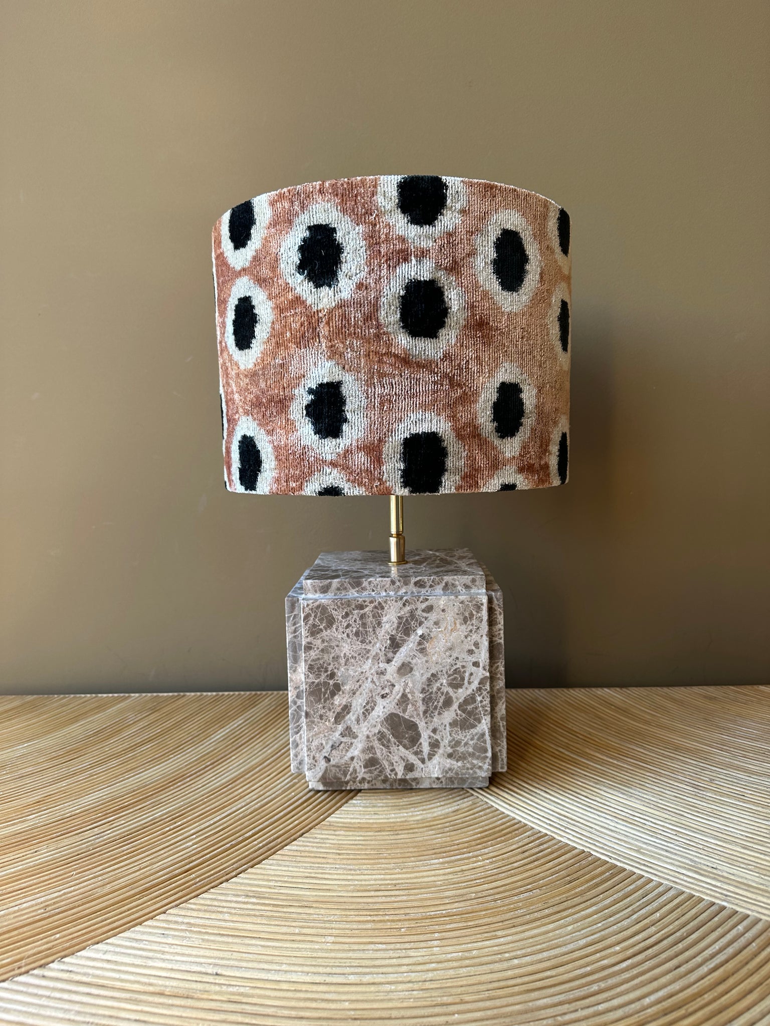 brown marble square_velvet pink dots