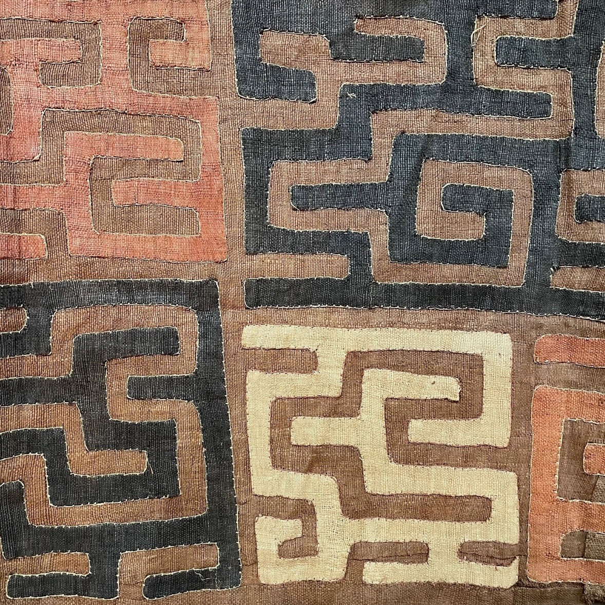 Kuba Brown Beige Pink Maze