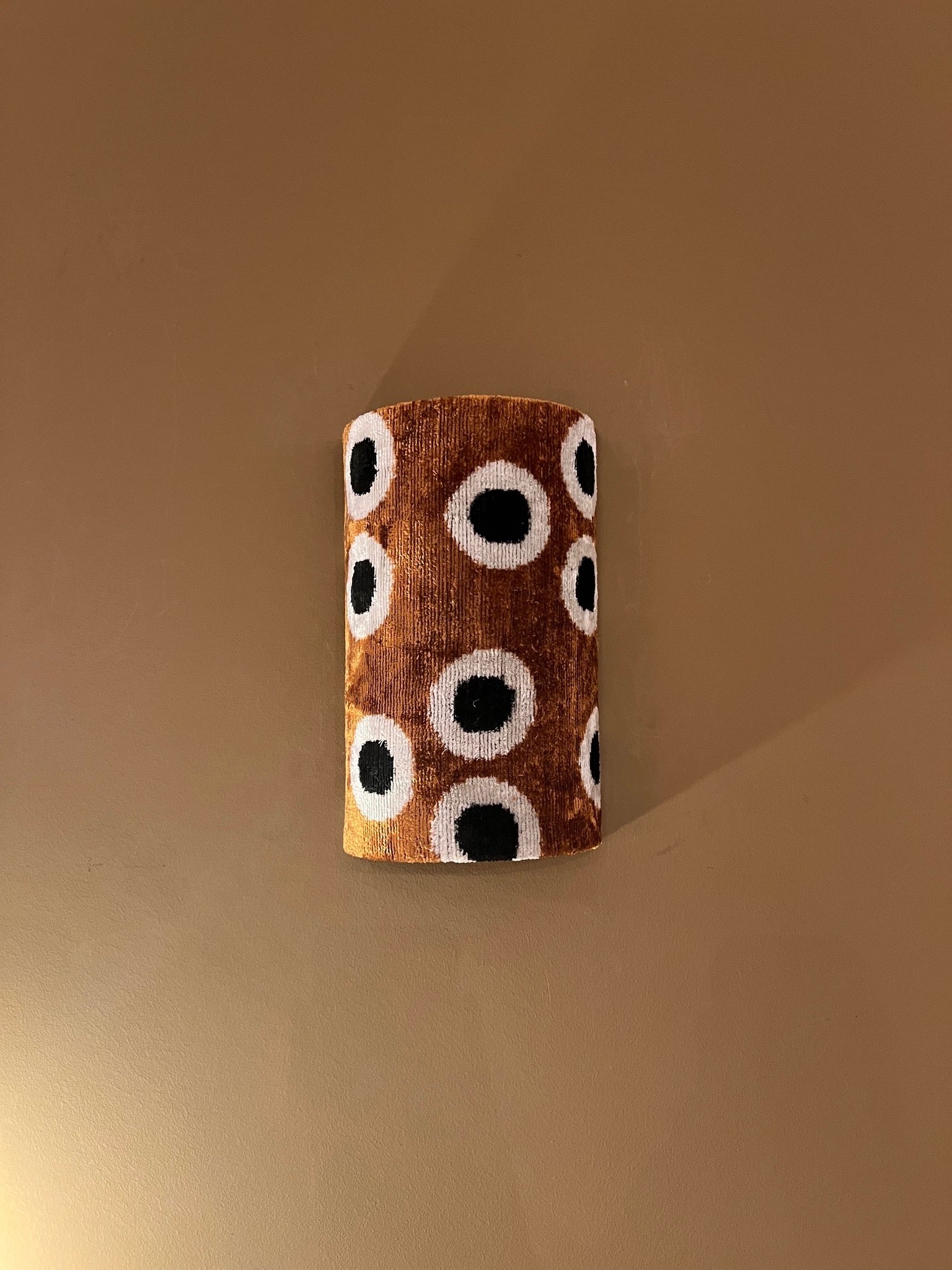 Velvet Dots | Wall Light