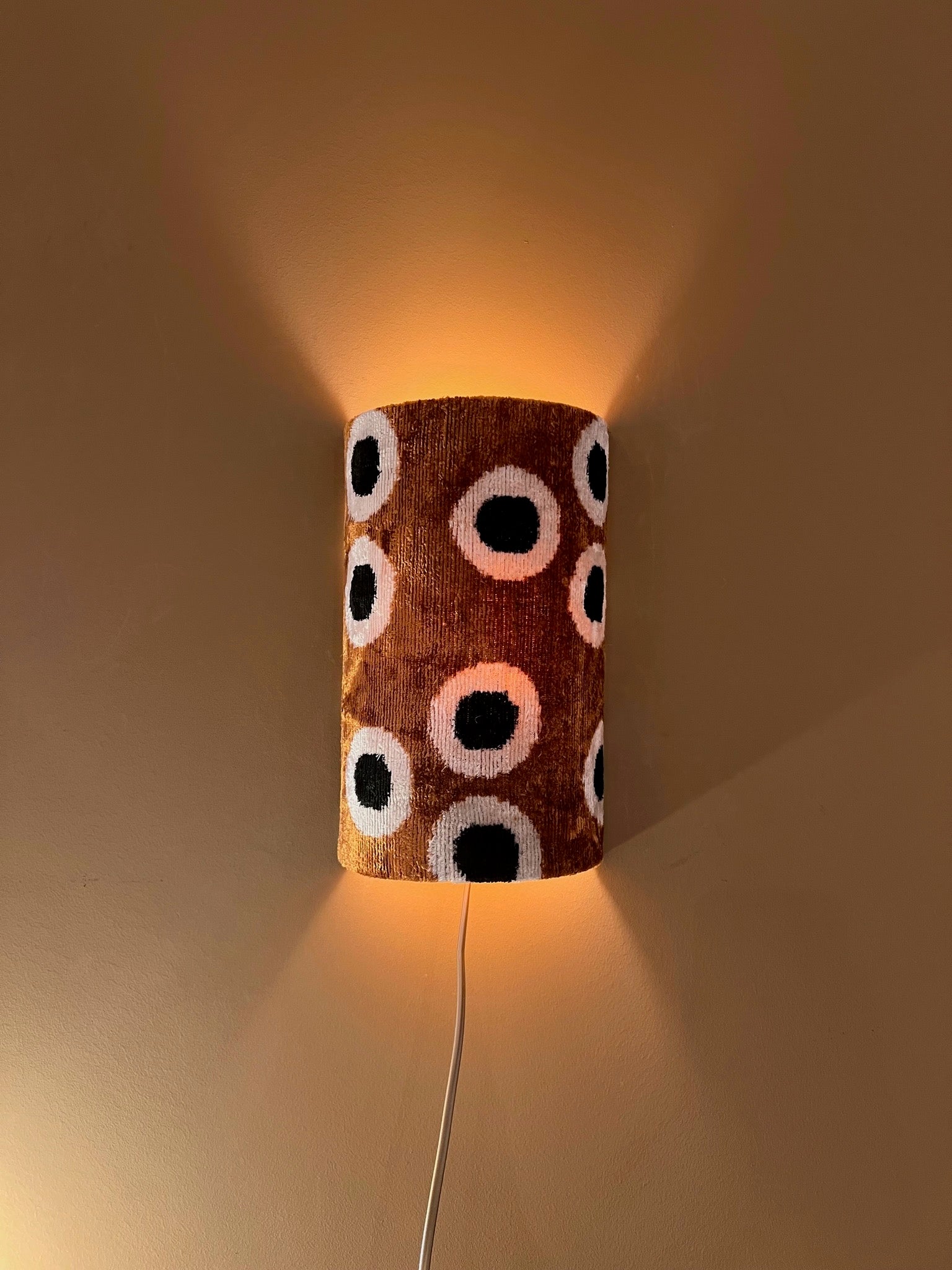 Velvet Dots | Wall Light