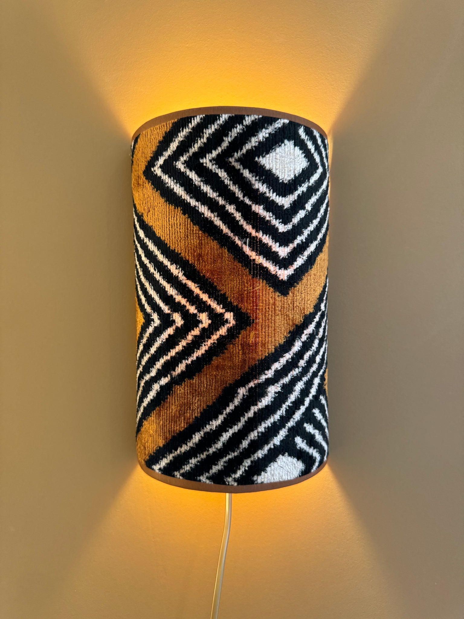 Velvet Geometric | Wall Light