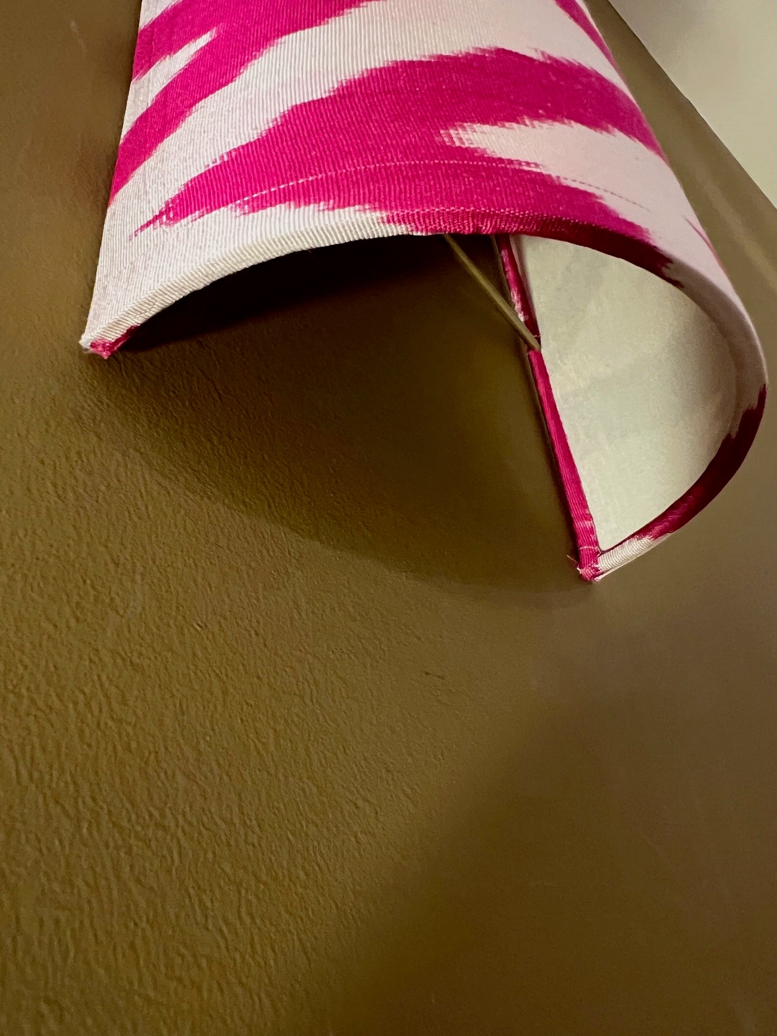 Fuchsia Pink Zigzag | Wall Light